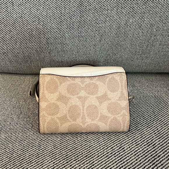 NWT Coach Mini Envelope Wallet With Strap CX162
